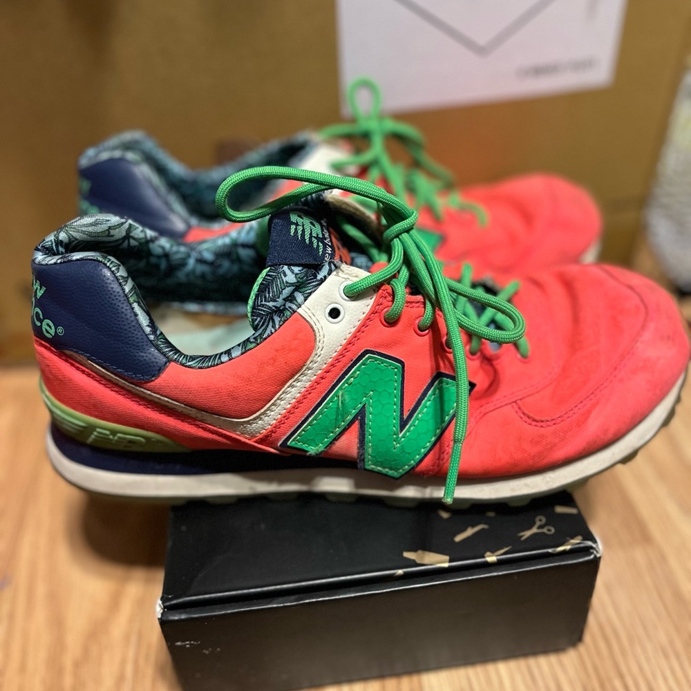New Balance 574 (size 9)